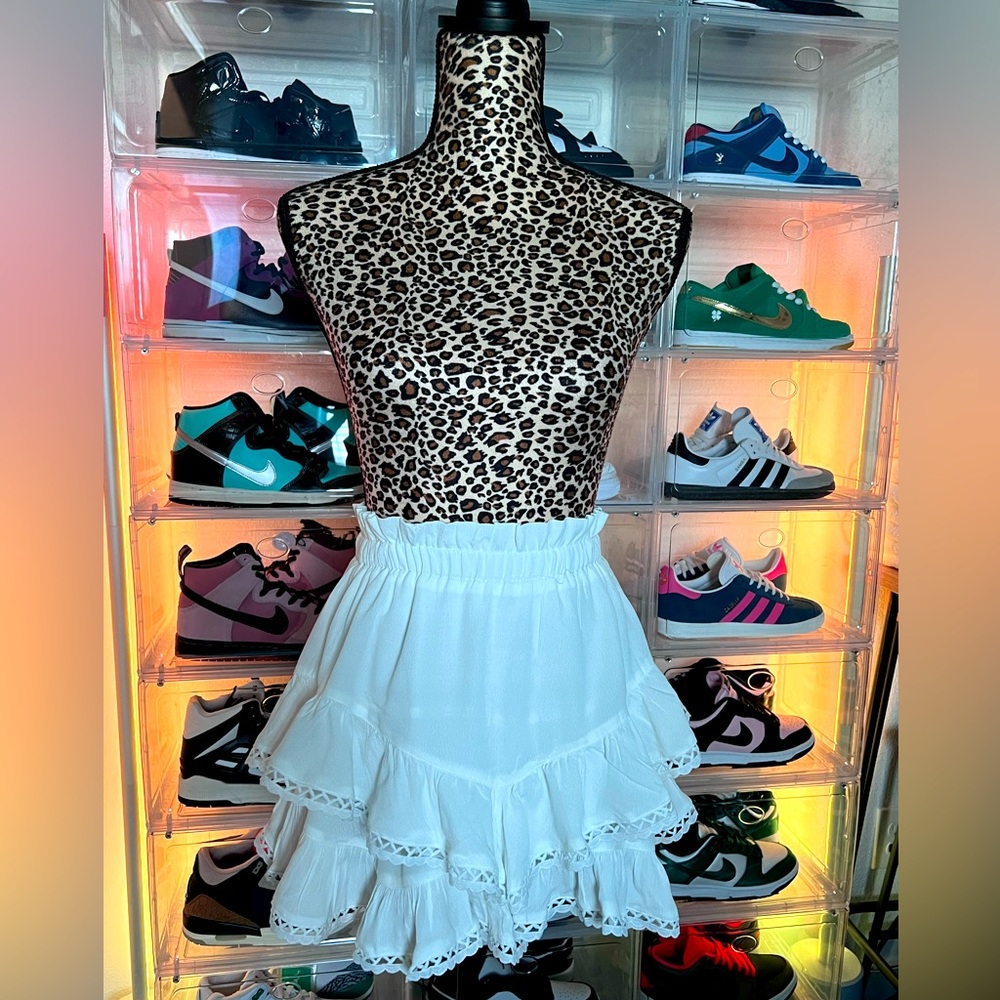 Adorable two tiered, flowing shorts. Cute to wear over swimsuit for a boat rode!